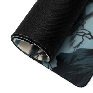 צילום תקריב פד גיימינג מחשב פסגות הרים מושלגות ועננים עיצוב מיוחד לעכבר ומקלדת מחשב